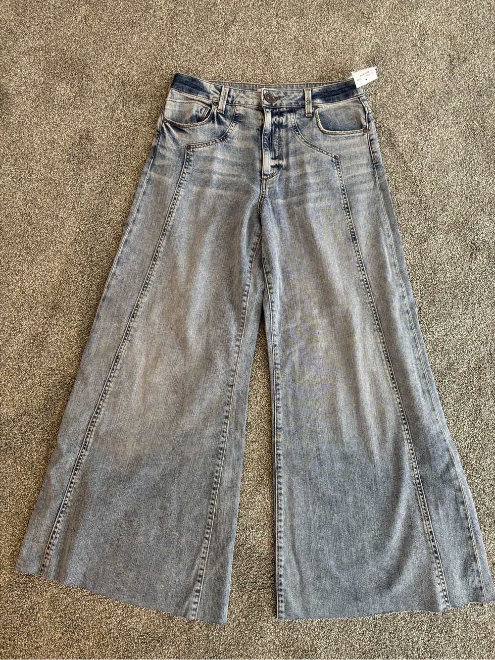 Eyson Henry Light Wash Wide Leg Jeans